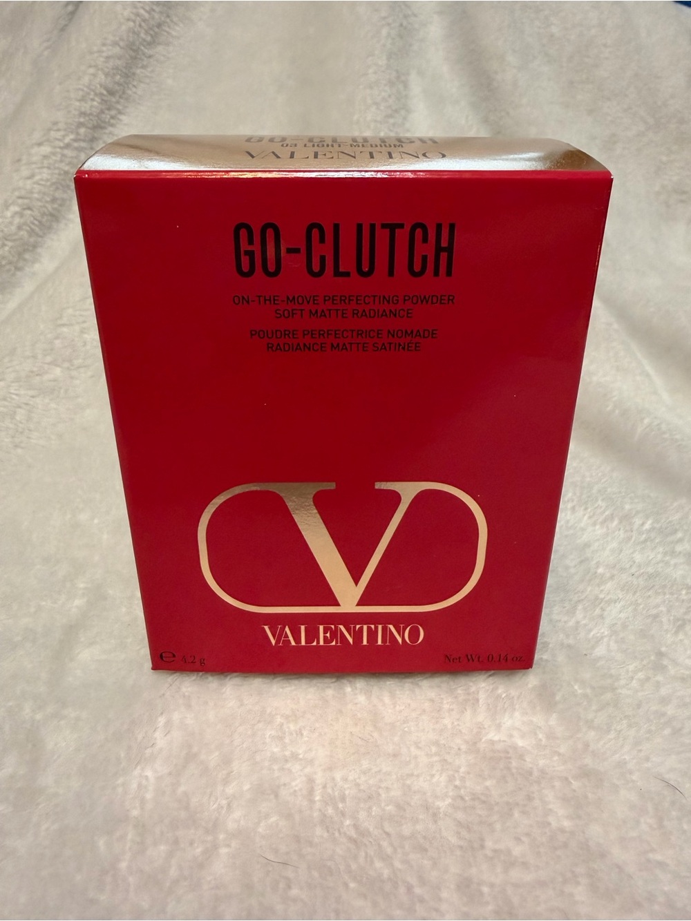 Valentino Go-Clutch Compact Shade 3 Light-Medium